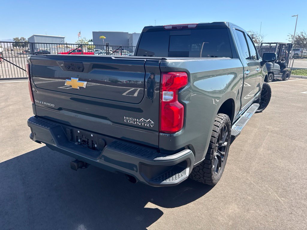 Used 2026 Chevrolet Silverado 1500 High Country w/ Technology Package AWD/4WD image 17