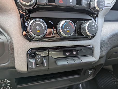 New 2026 RAM 2500 Tradesman AWD/4WD image 15
