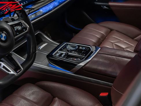 Used 2023 BMW 760i xDrive image 29