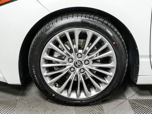 Used 2022 Toyota Avalon Limited w/ Advanced Safety Package image 36