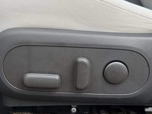 Used 2024 Hyundai Kona SEL FWD image 24