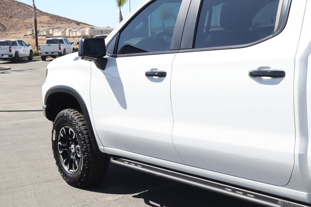 Used 2024 Chevrolet Silverado 1500 ZR2 AWD/4WD image 17