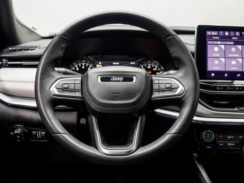 Used 2024 Jeep Compass Limited image 14