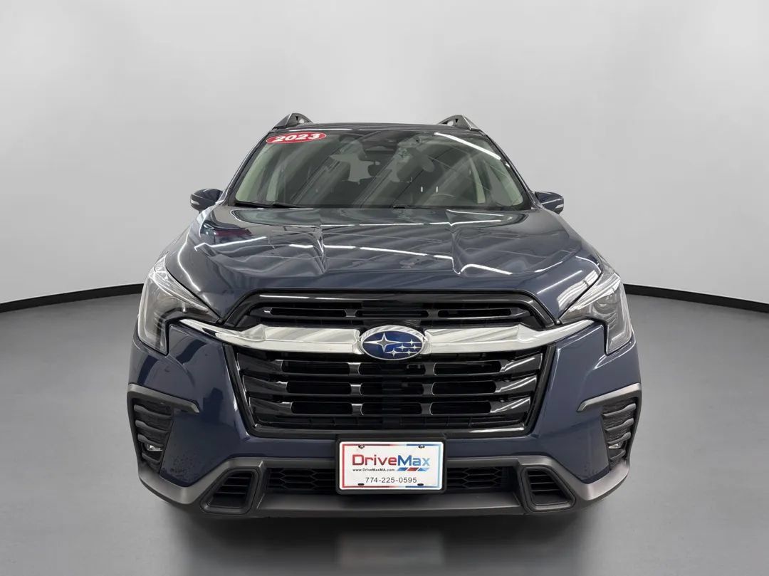 Used 2023 Subaru Ascent Limited AWD/4WD image 2
