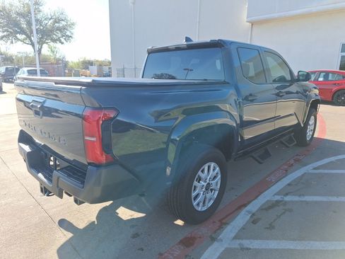 Used 2025 Toyota Tacoma SR image 6