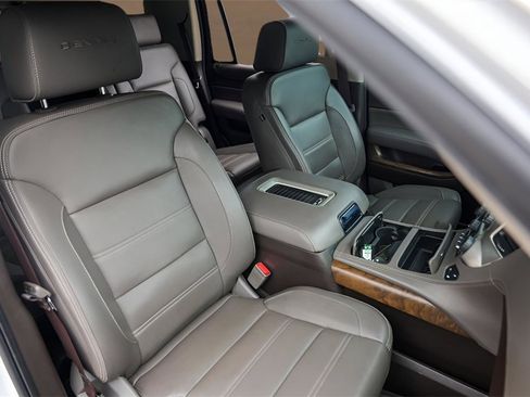 Used 2018 GMC Yukon Denali w/ Denali Ultimate Package image 29
