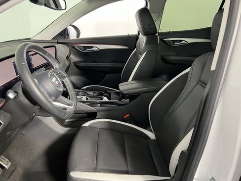 Used 2025 Buick Envision Sport Touring image 21