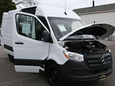 Used 2025 Mercedes-Benz Sprinter 2500 image 35