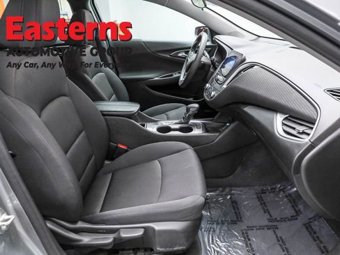 Used 2024 Chevrolet Malibu LT image 23