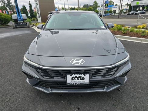 New 2026 Hyundai Elantra SE FWD image 8