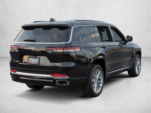 Used 2022 Jeep Grand Cherokee L Summit w/ Luxury Tech Group V image 5