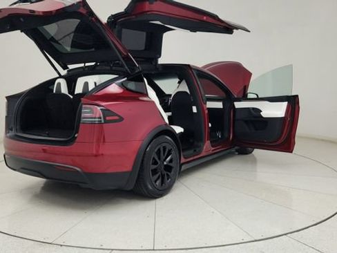 Used 2024 Tesla Model X AWD/4WD image 19