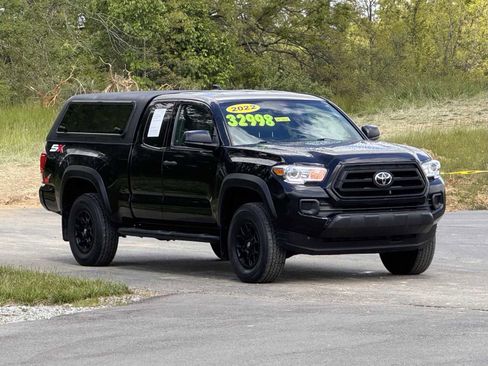 Used 2022 Toyota Tacoma 4x4 Access Cab image 1