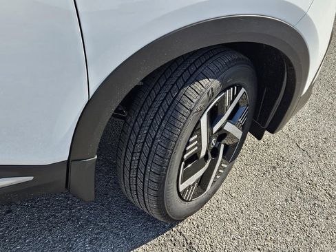 New 2026 Nissan Kicks SV image 4