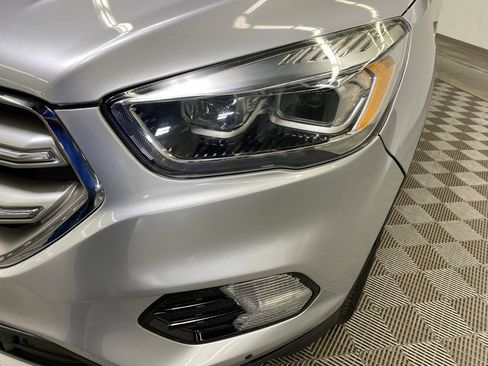 Used 2019 Ford Escape Titanium image 7