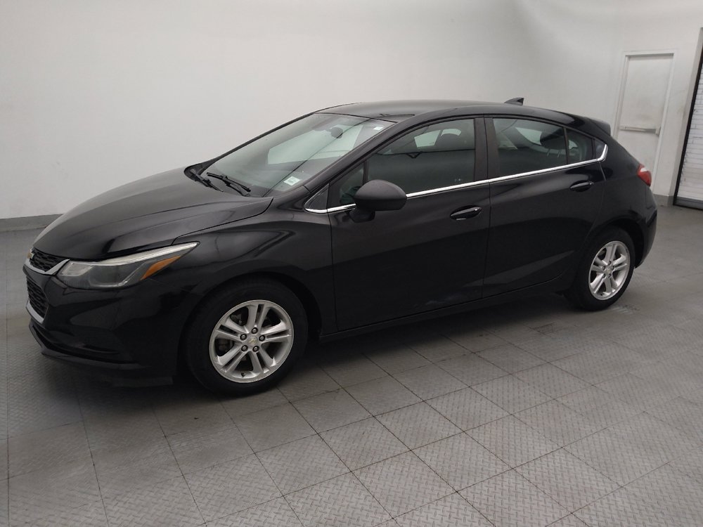 Used 2018 Chevrolet Cruze LT w/ Convenience Package FWD image 2