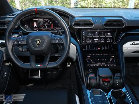 Used 2023 Lamborghini Urus S AWD/4WD image 23