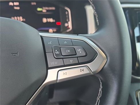 Used 2022 Volkswagen Atlas SE w/ Black Wheel Package image 23