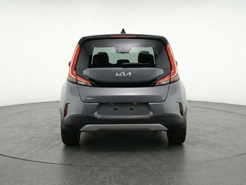 Used 2025 Kia Soul LX w/ LX Technology Package image 7