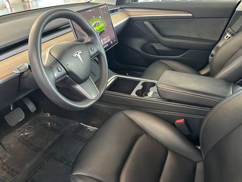 Used 2023 Tesla Model 3 Standard Range image 11