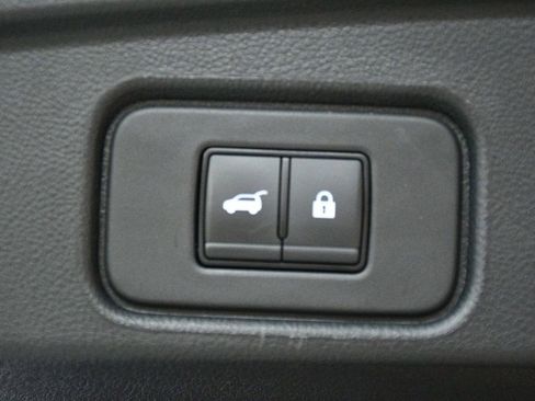 Used 2024 Nissan Pathfinder Platinum FWD image 81