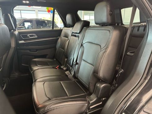 Used 2019 Ford Explorer Limited w/ Class III Trailer Tow Package image 22