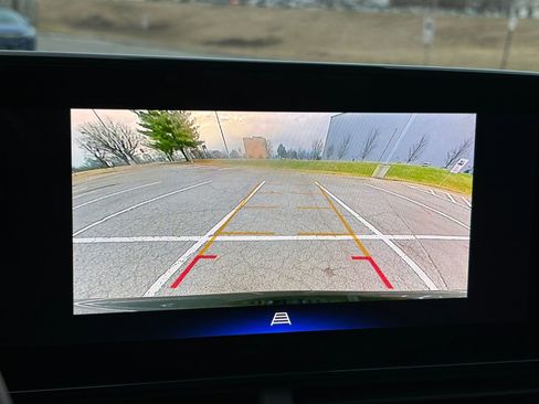 Used 2025 Chevrolet Trax LT image 17