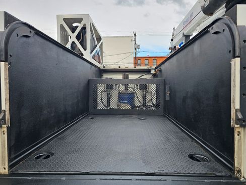 Used 2015 Ford F550 4x4 Regular Cab Super Duty image 4