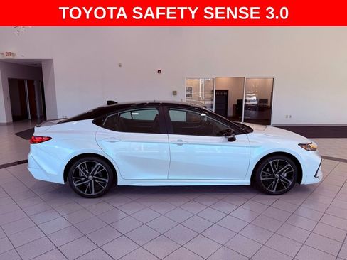 Used 2025 Toyota Camry XSE image 8