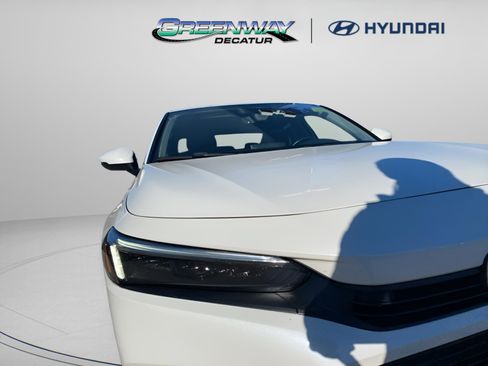 Used 2023 Honda Civic Touring image 7