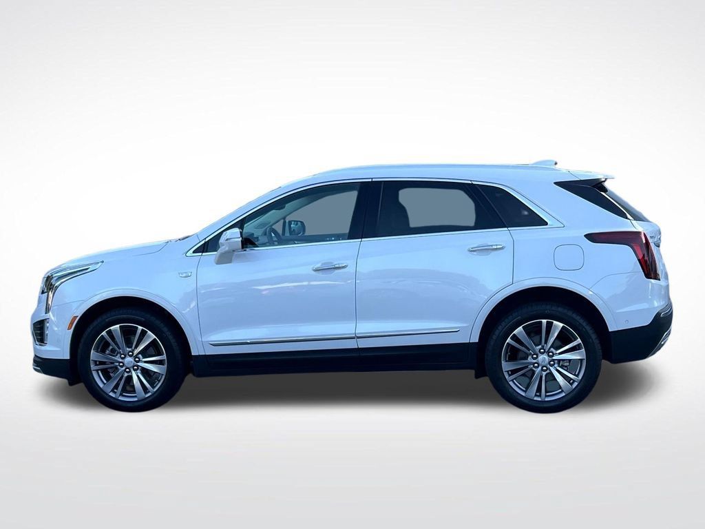 Used 2024 Cadillac XT5 Premium Luxury w/ Technology Package FWD image 8