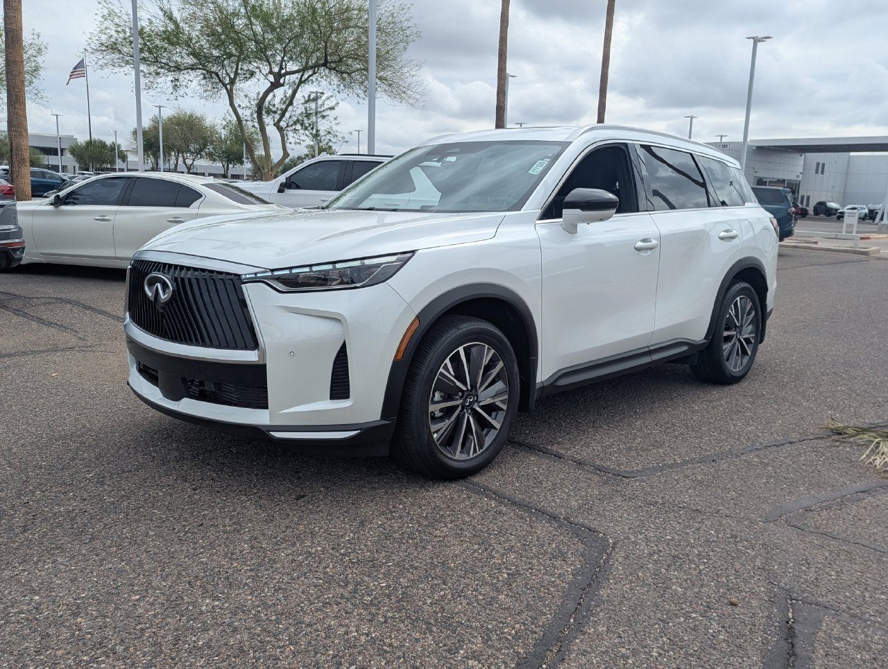 New 2027 INFINITI QX60 Luxe FWD image 1