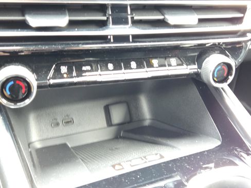 New 2026 Chevrolet Traverse RS w/ LPO, Floor Liner Package image 13