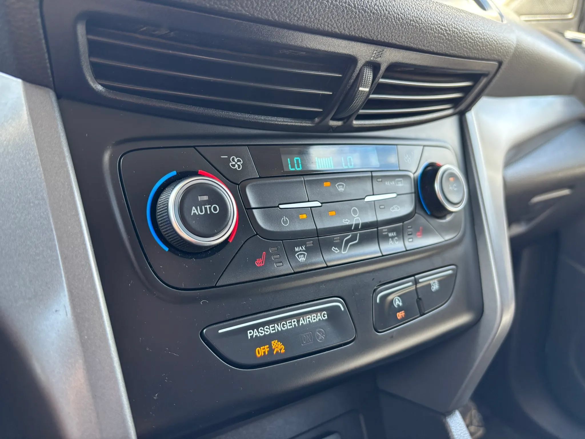 Used 2018 Ford Escape SE AWD/4WD image 30
