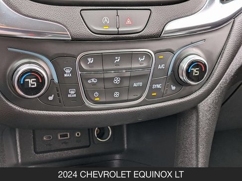 Used 2024 Chevrolet Equinox LT FWD image 22
