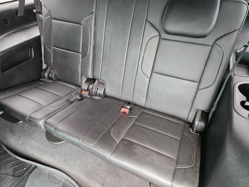 Used 2020 Chevrolet Suburban LT w/ RST Edition RWD image 21