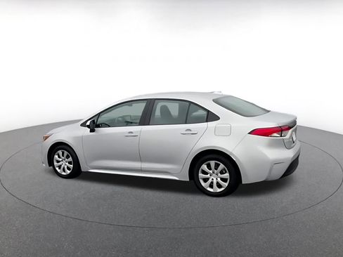Used 2025 Toyota Corolla LE image 9