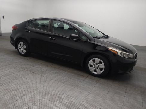 Used 2017 Kia Forte LX image 11