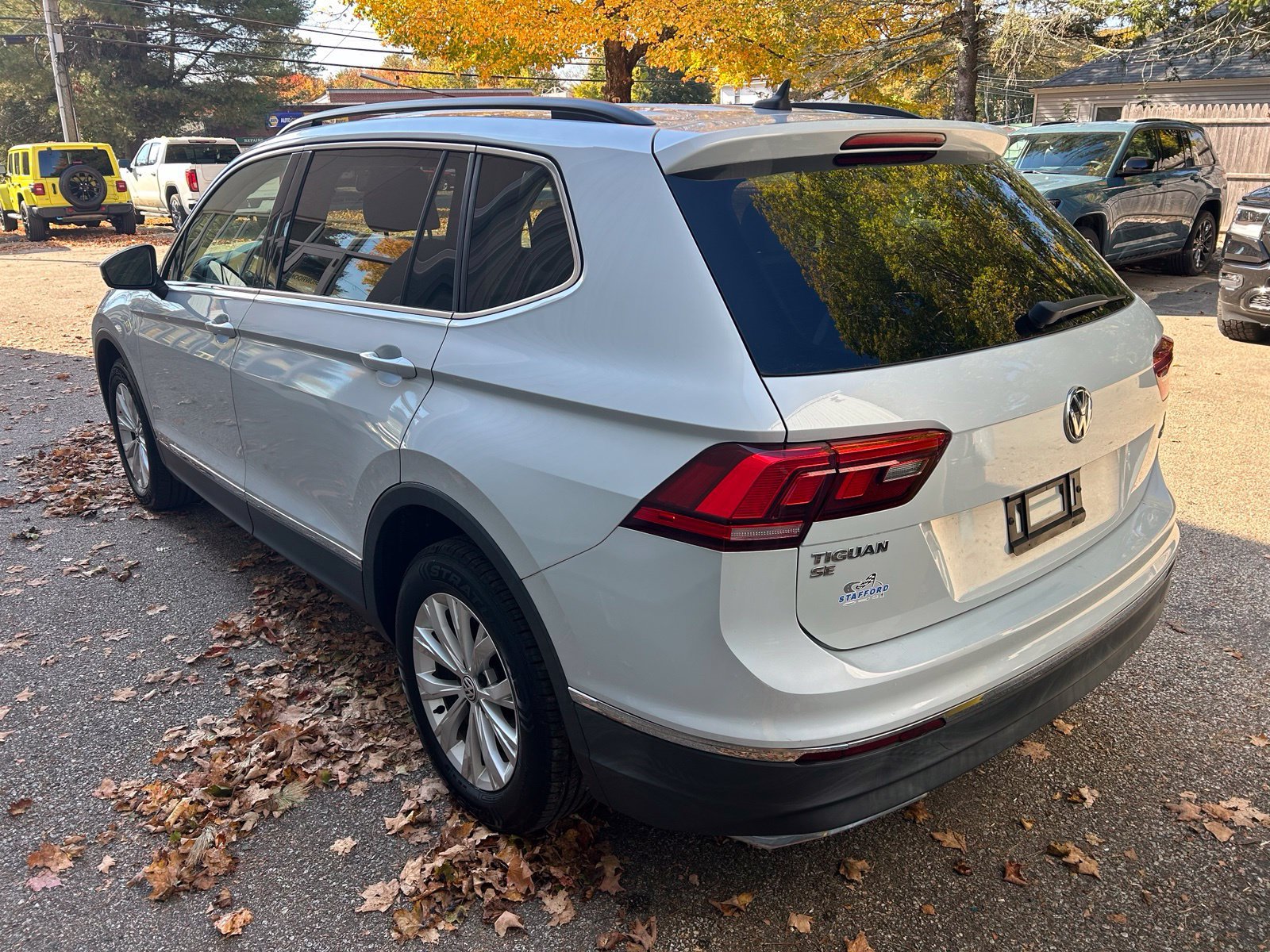 Used 2018 Volkswagen Tiguan SE AWD/4WD image 9