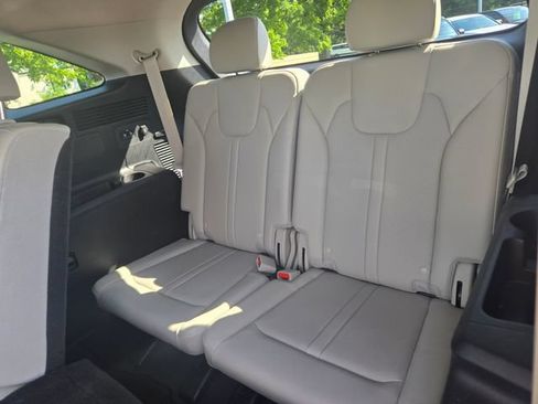 Used 2023 Kia Sorento S FWD image 20