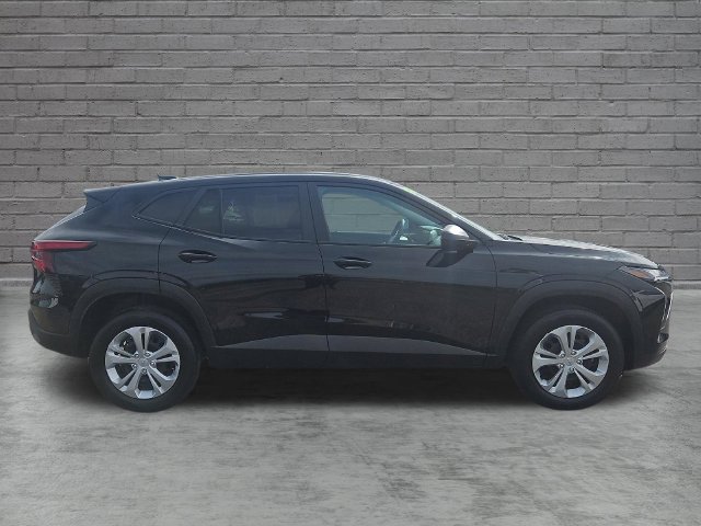 Used 2025 Chevrolet Trax LS FWD image 6