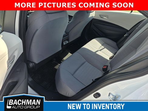 Used 2025 Toyota Corolla SE FWD image 5