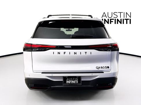 Certified 2026 INFINITI QX60 Sport w/ Dark Cargo Package AWD/4WD image 9