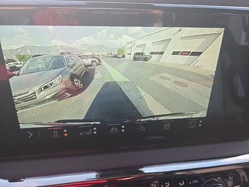 Used 2024 GMC Sierra 2500 AT4 w/ AT4 Preferred Package image 23