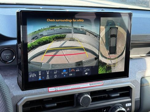 New 2025 Toyota Tacoma Trailhunter Hybrid Double Cab image 19