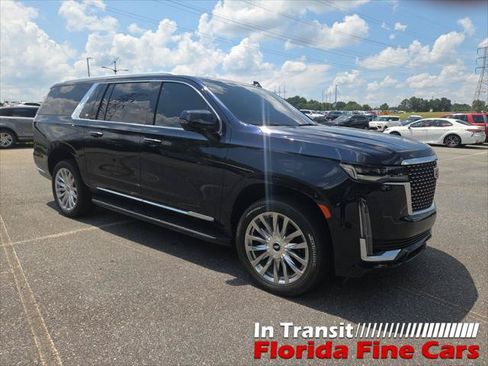 Used 2022 Cadillac Escalade ESV Premium Luxury AWD/4WD image 2