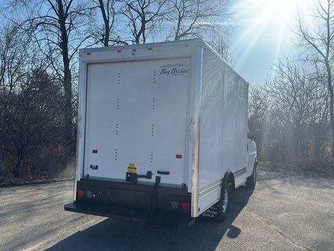 Used 2024 Chevrolet Express 3500 w/ Power Convenience Package RWD image 15