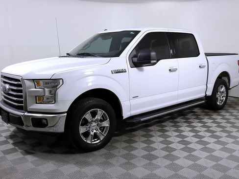 Used 2017 Ford F150 XLT w/ Equipment Group 302A Luxury RWD image 3