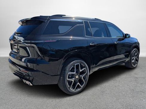 New 2026 Chevrolet Traverse High Country FWD image 3