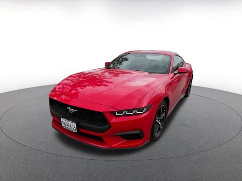 Used 2024 Ford Mustang Premium image 7
